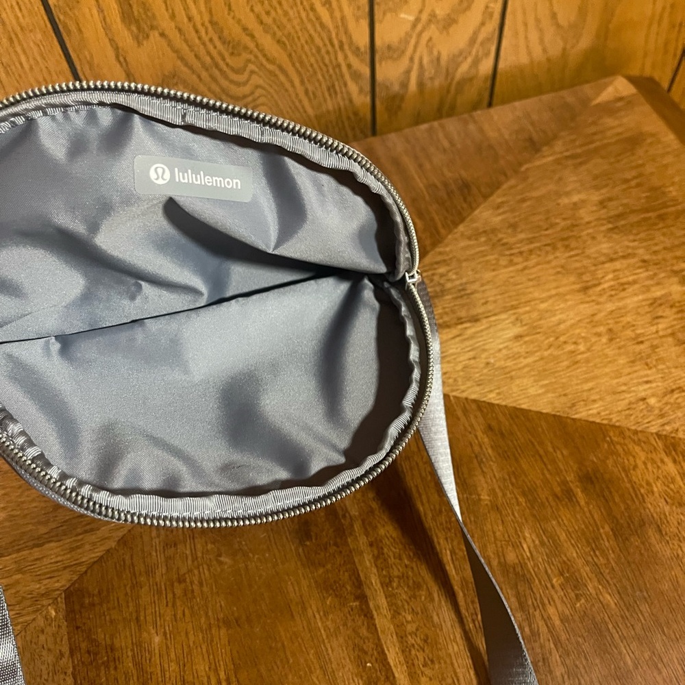 Lululemon All Night Festival bag Micro 2L - Picture 11 of 16